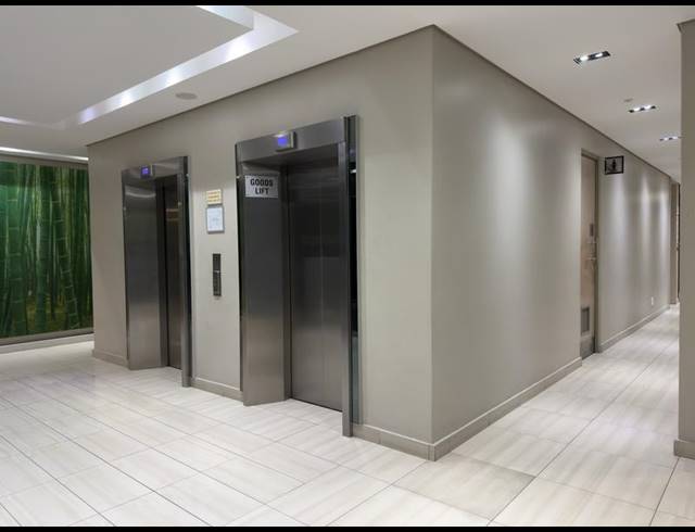 BUSINESS PROPERTY TO RENT IN CLAREMONT